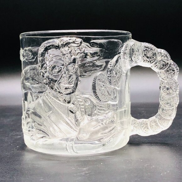 Vintage 1995 BATMAN FOREVER Movie Two Face McDonalds 3D Glass Mug: DC Comics - Picture 1 of 10